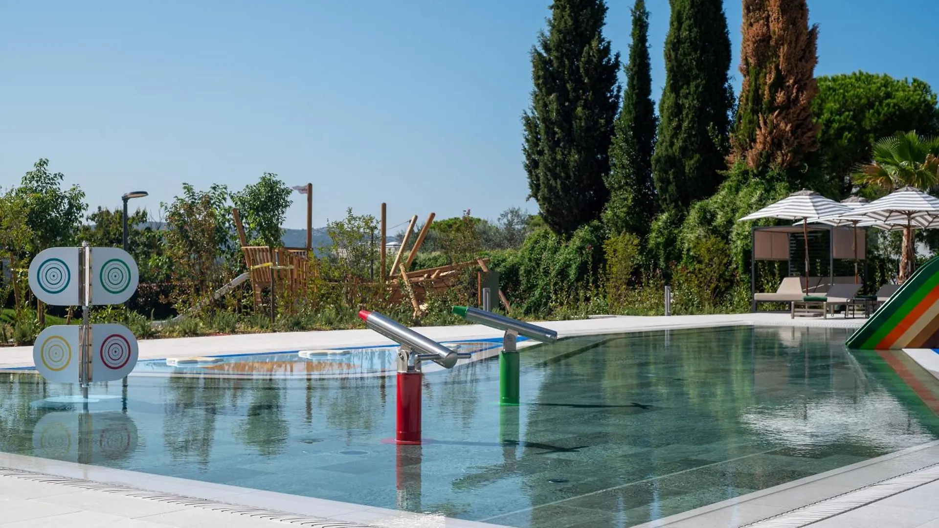Molum Hotel & Residences Sveti Filip i Jakov 5*,