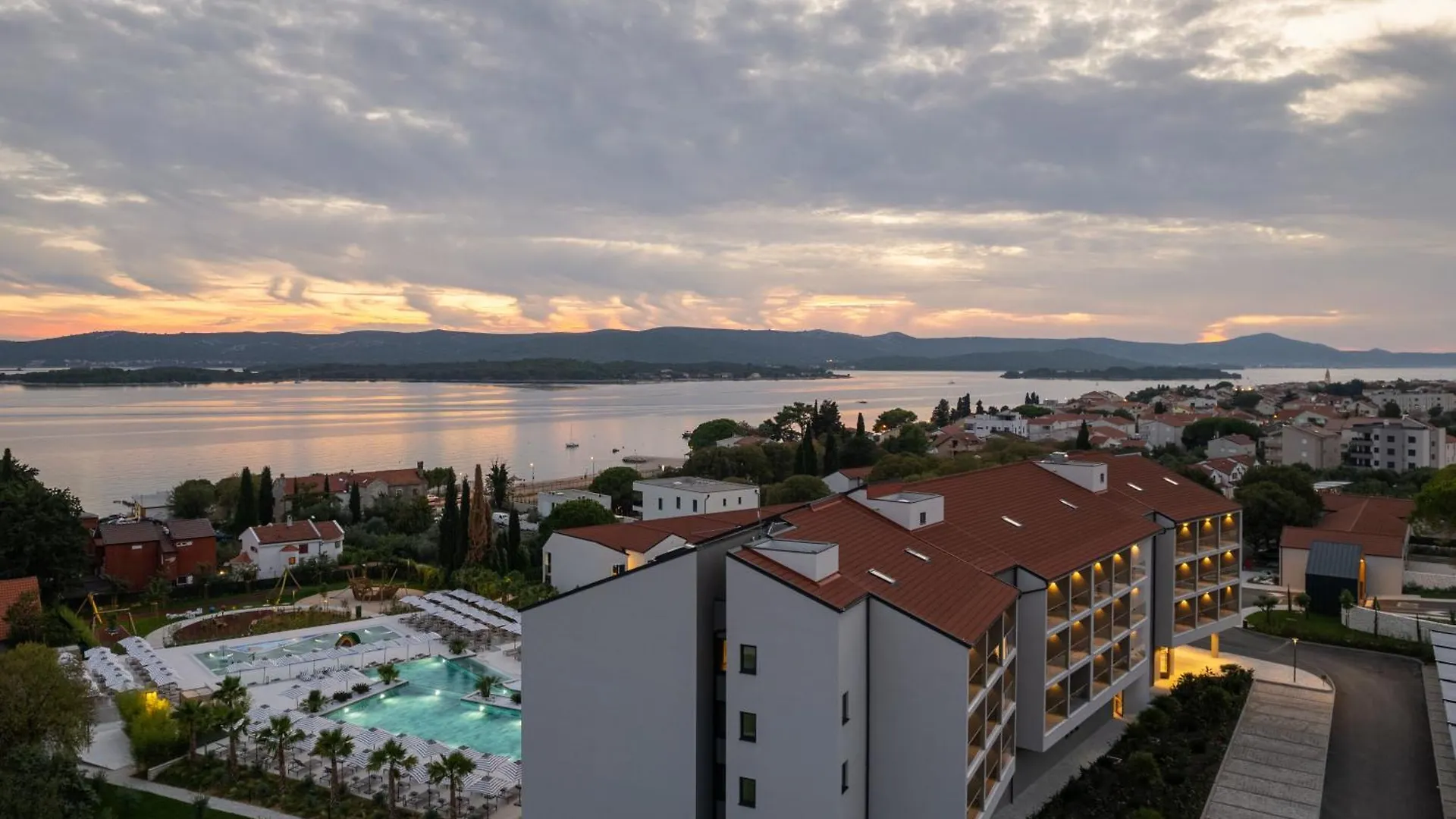 Molum Hotel & Residences Sveti Filip i Jakov 5*,