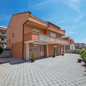 Nara Homes Apartman
